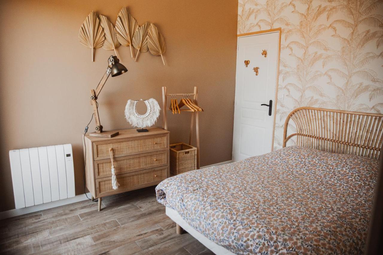« La Casa Normande » Entre Ville & Plages Esquay-sur-Seulles ภายนอก รูปภาพ